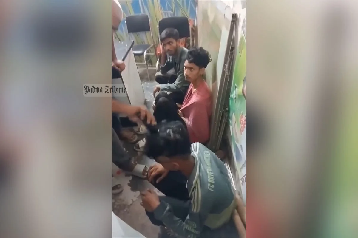 যুবদল নেতার কার্যালয়ে ৪ যুবককে মারধর করে কাটা হলো চুল, ভিডিও ভাইরাল