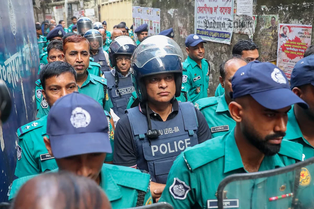 প্রিজন ভ্যানে জিয়াউলকে একা আনা-নেওয়া করা বিপজ্জনক, ট্রাইব্যুনালে বললেন আইনজীবী