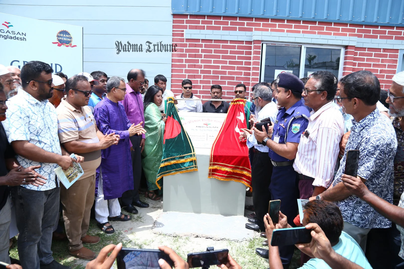 ঈশ্বরদীতে দেশের প্রথম মেডিকেল গ্যাস পাইপলাইন সরঞ্জাম কারখানার উদ্বোধন