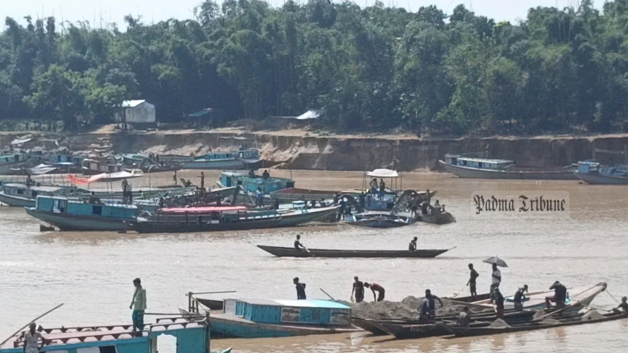 সুনামগঞ্জে ৯ দিনে ৫ কোটি টাকার বালু লুট